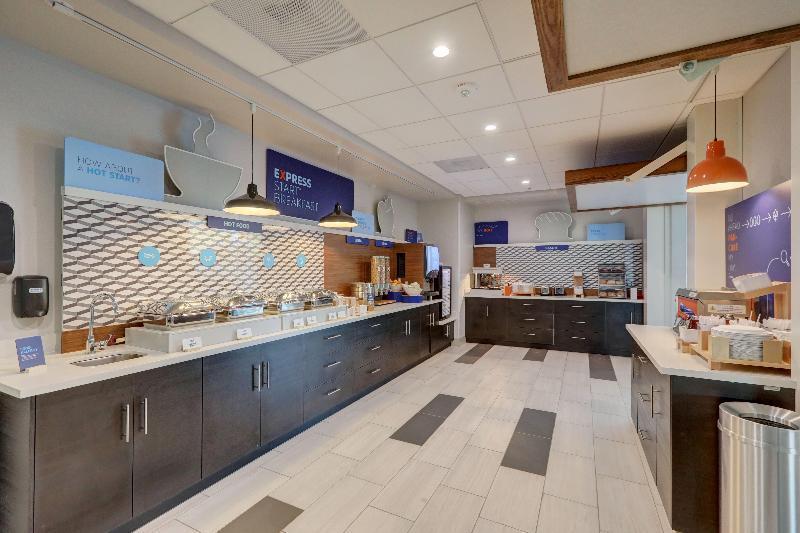 Express & - Downtown By Ihg Hotel 3*